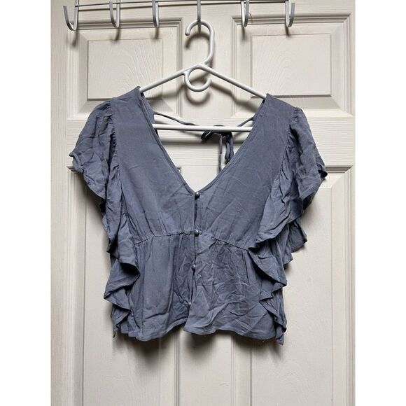 CNV) NWT Altar'd State XS Blouse Top Ruffle Blue‎ Short Sleeve Peplum V Back New - Picture 2 of 7